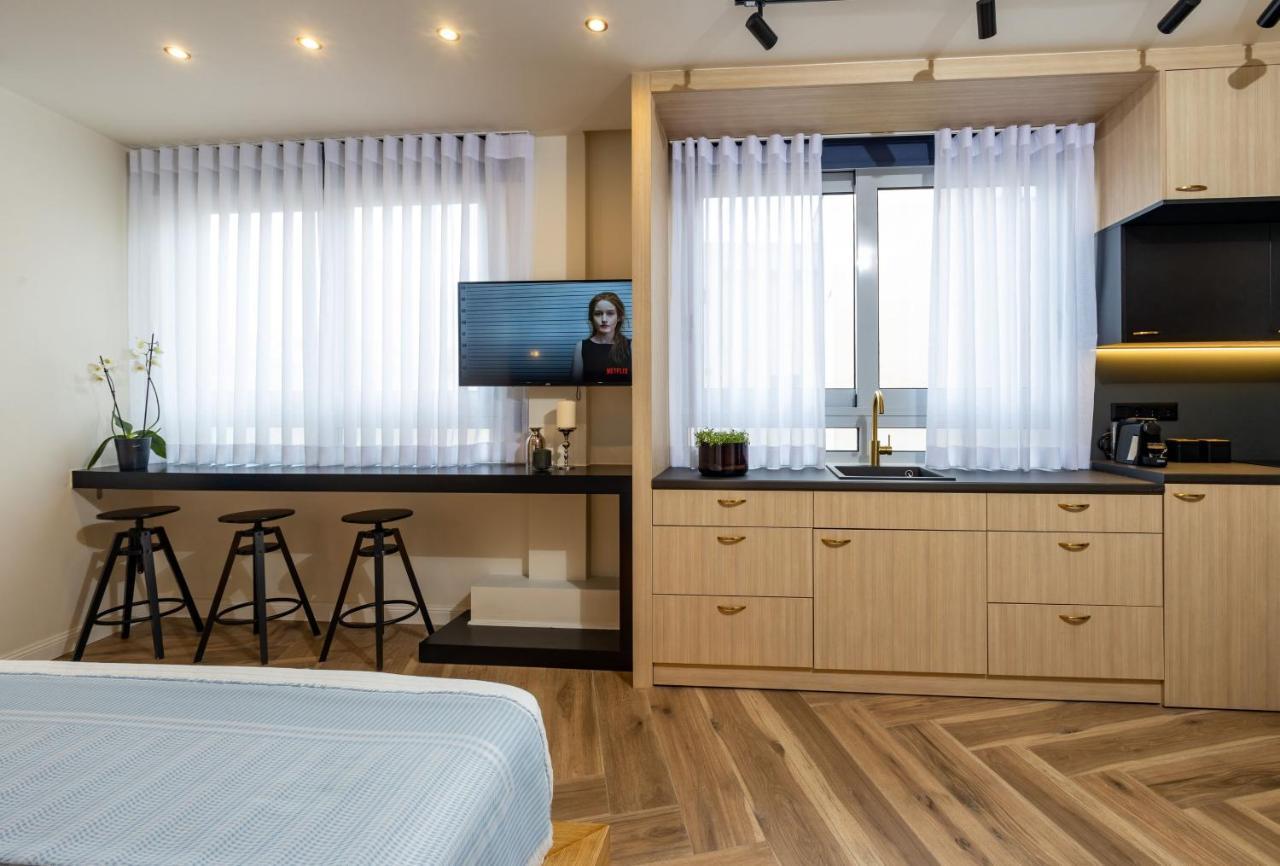 Triple A - Prime Location - Between Monastiraki & Syntagma Square-Free Parking! Athens Exterior photo
